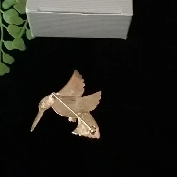 Vintage Avon Hummingbird pin - Picture 3 of 4